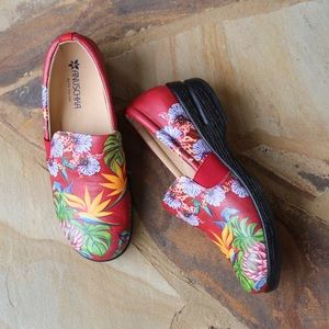 Leather Clog- Island Escape